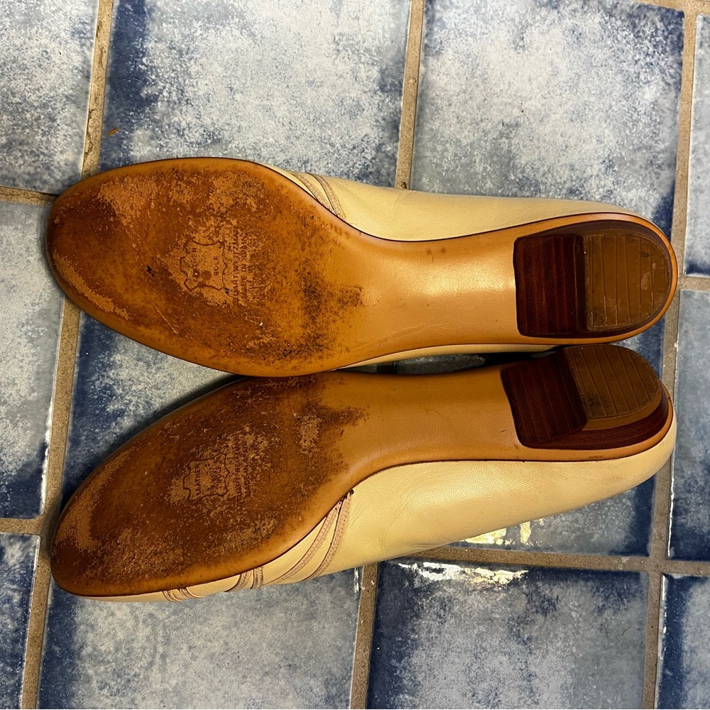 Vintage Stuart Weitzman ballet flats